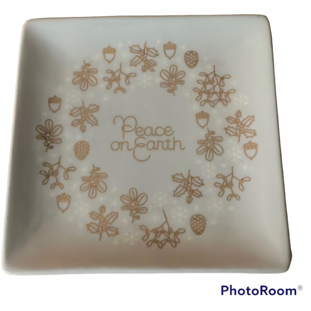 Christmas Holiday Peace on Earth Small Trinket Glass Tray Decorative Boxed NEW